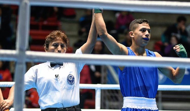 Luis Carlos Pachay ganó con autoridad su combate. /Foto COP