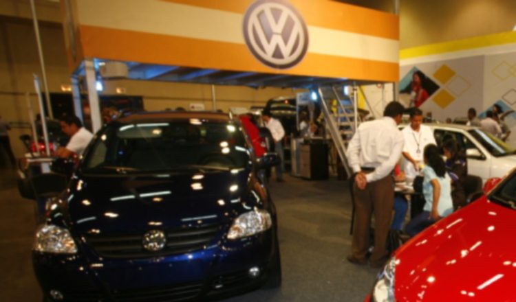 Los préstamos de autos crecieron un 9.8%. /Foto Archivo