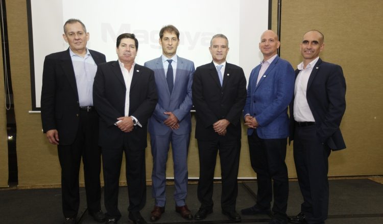 1. Daniel Baquerizo, Galo Molina, José García, José García V., Gabriel Ruíz y Jesús Rodríguez.