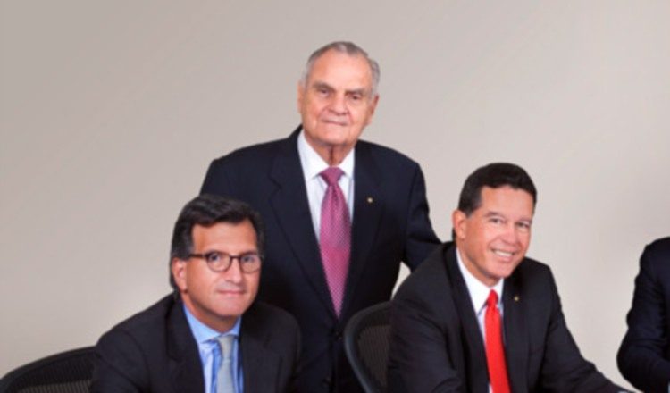 Federico Humbert (centro). /Foto Revista En Exclusiva