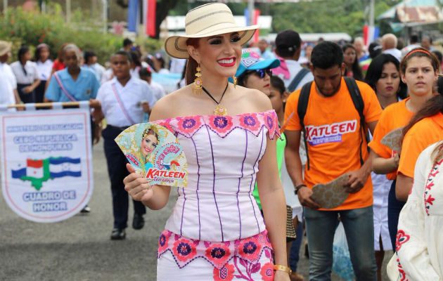 La joven diputada fue criticada por promover su figura en los desfiles.