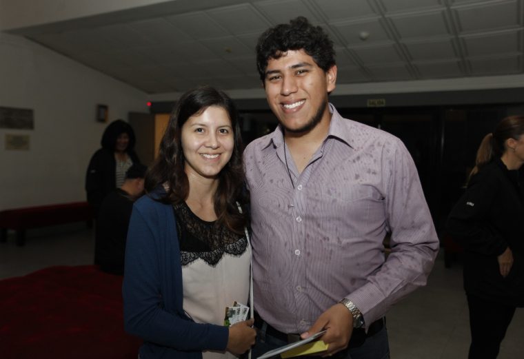 5.  Gloria Atencio, Luis Arteaga.