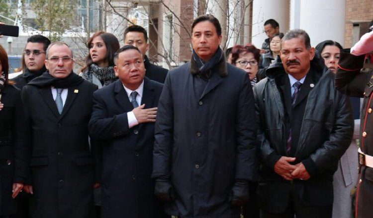 Primera fila de la delegación. /Foto Twitter