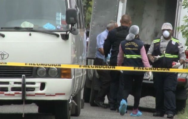 La mujer entregaba una comida al conductor del bus cuando ocurrió la desgracia / Mayra Madrid.