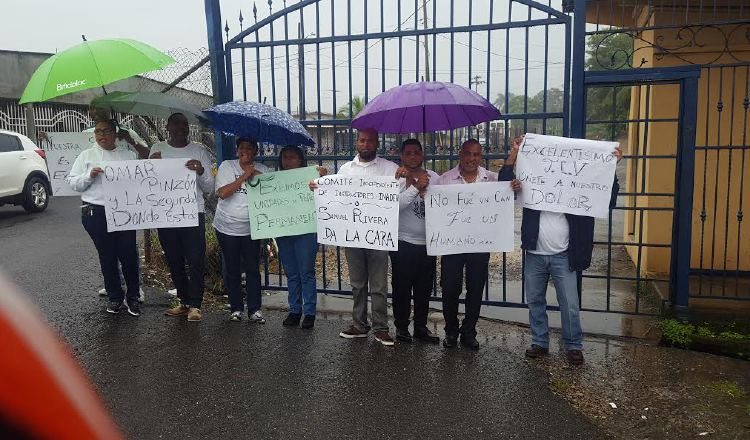 El hijo del docente asesinado pidió que se investigue su muerte. /Foto Delfia Cortez
