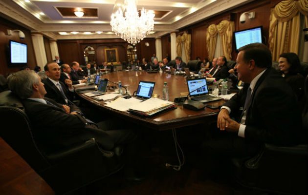 Consejo de Gabinete discutirá hoja de ruta contra lista negra. Foto/Archivos