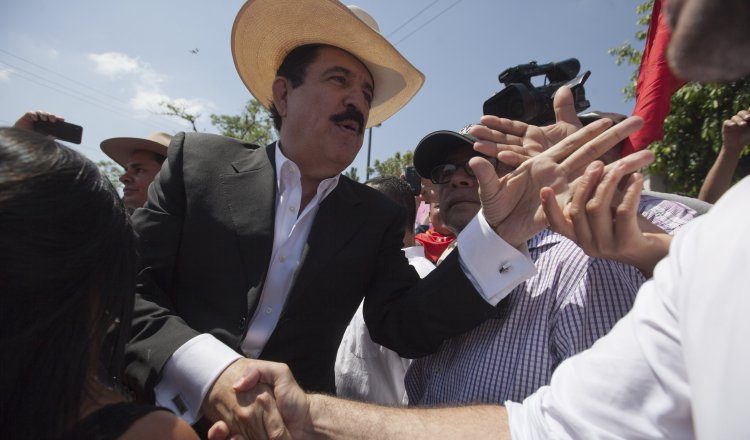 El expresidente Manuel Zelaya llamó a una "movilización nacional" para el viernes. /Foto EFE