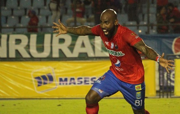 Baloy recibió una lluvia de críticas. 