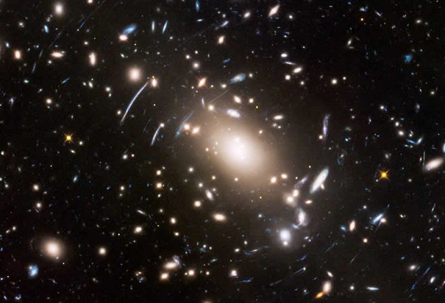 Los científicos que coincide espacialmente con los arcos de radio. NASA