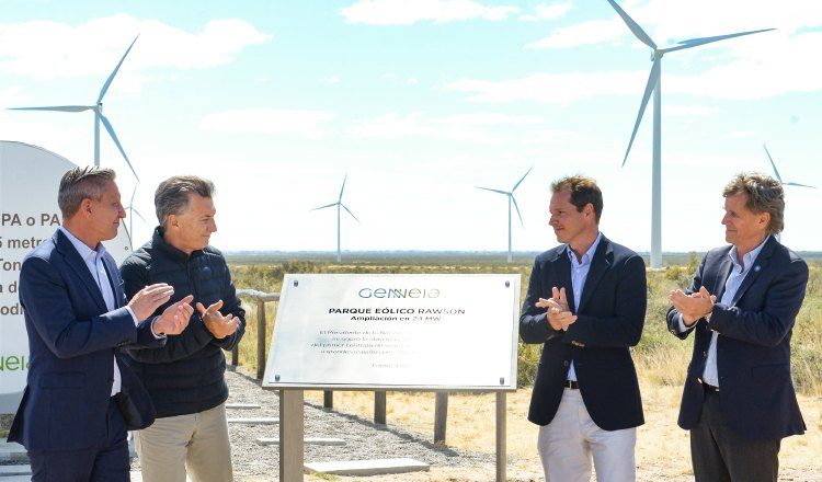 Las obras de expansión de la central eólica Rawson incluyen la incorporación de 12 aerogeneradores. /Foto EFE