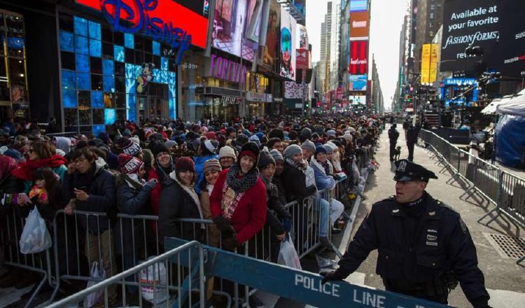 Muchas personas alrededor del mundo viajan a Nueva York, expresamente, para presenciar este evento. /Foto Flor Lizondro
