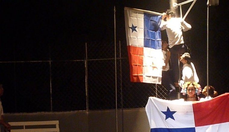 Drama 'Una bandera'. En el Teatro Nacional, 2014. /Foto Rosalina Orocú 
