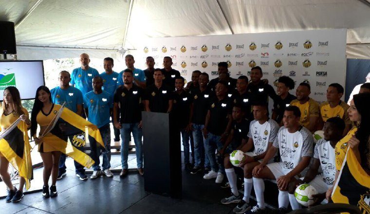 CAI presenta la plantilla de su primer equipo.