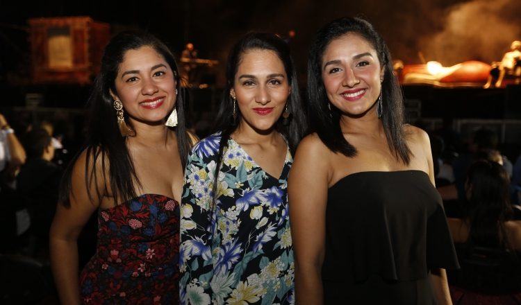 1.  Anan Aponte, Stephanie Peñalba y Lydia Aponte.