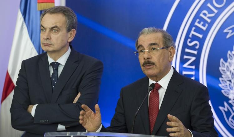Presidente dominicano, Danilo Medina, y José L. Rodríguez Zapatero. EFE