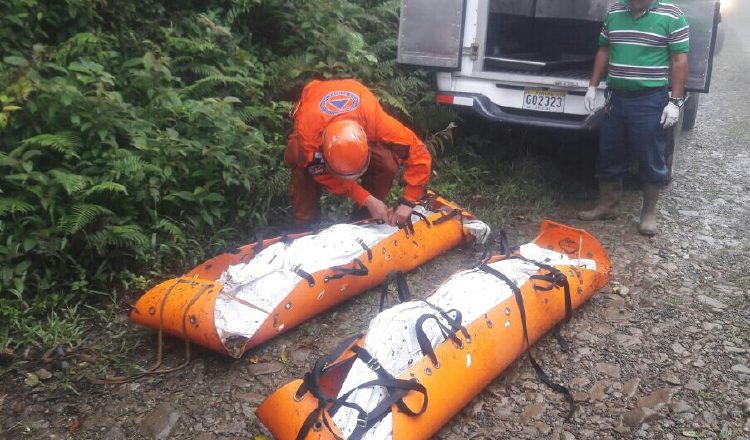 Los cuerpos fueron llevados a la morgue judicial de Bocas del Toro. /Foto Mayra Madrid