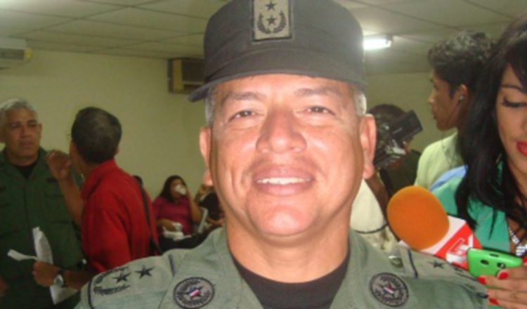 Comisionado Roberto Castillo. 