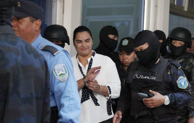Exprimera dama de Honduras, Rosa Elena Bonilla. 