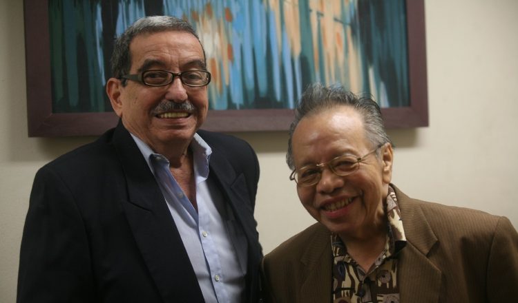 Ernesto "Neco" Endara y César Young (q.e.p.d.). Endara es el que más veces lo ha ganado: 17. /Foto Archivo.