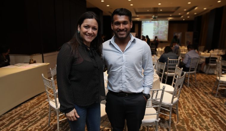 4.  Neda Pérez y Omar Stevens.