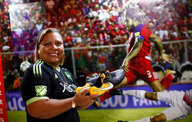 "Yo me siento muy orgullosa de mi hijo y de sus compañeros por llevarnos al Mundial".