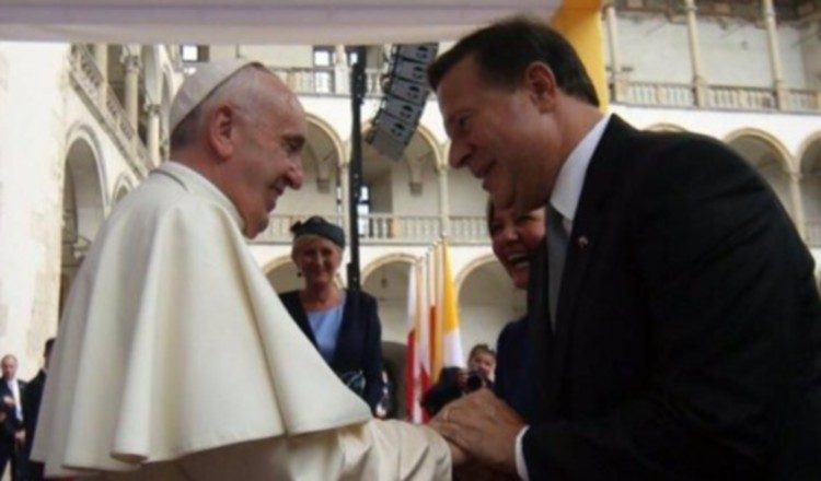 Varela se ha visto con el pontífice en varias ocasiones. /Foto Cortesía
