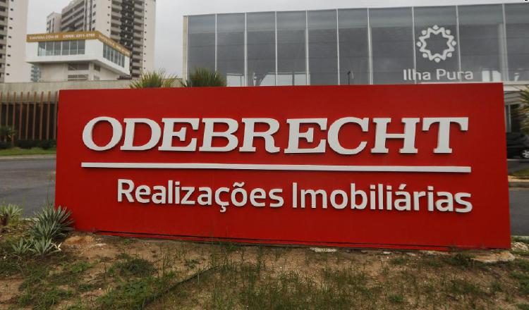 El contrato, que tiene lugar en medio de los escándalos. /Foto Cortesía