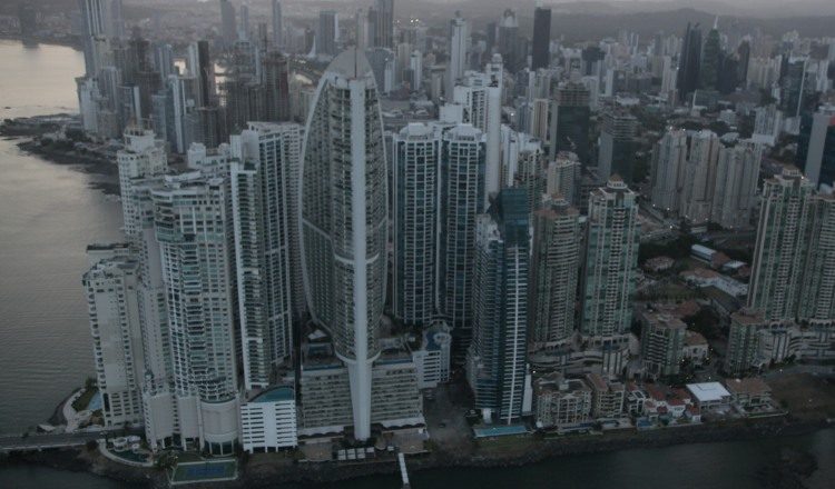 Los propietarios del hotel informaron ahora operan bajo el nombre de The Bahía Grand. Foto/Víctor Arosemena