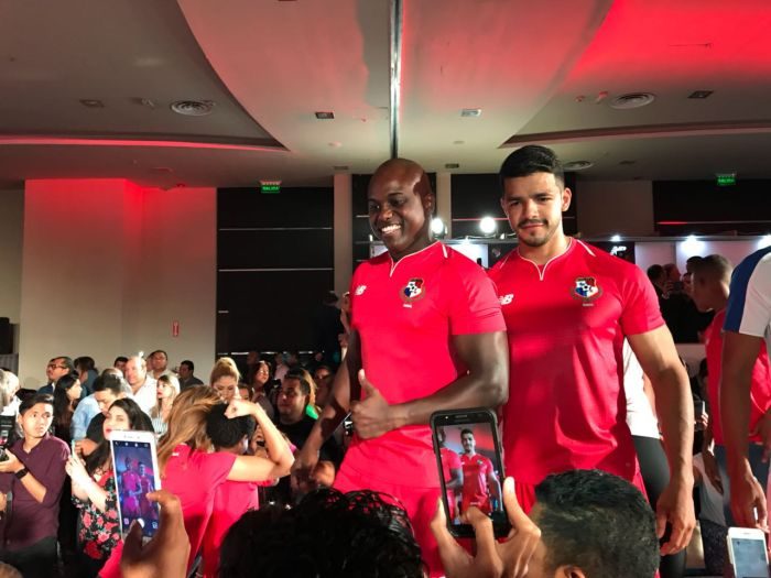 La camiseta está a la venta desde hoy.