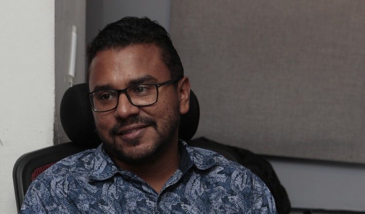 Máhnuee Trejos es el talento detrás de El Gallinazo.