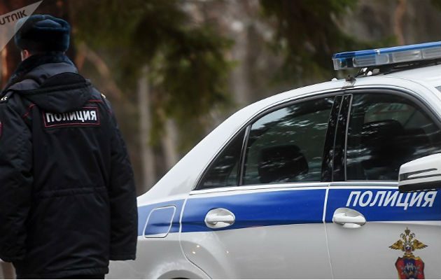 El atacante de autolesionó en el cuello.