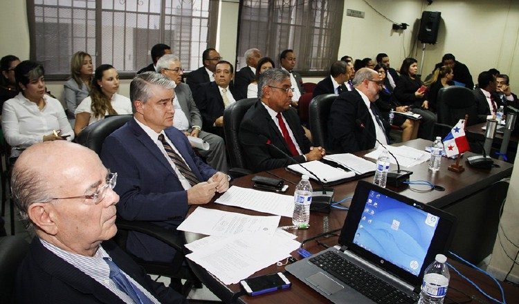 El ministro indicó que el proyecto ha sido diseñado para los grandes evasores, quienes tienen ingresos millonarios y no pagan tributos. Asamblea