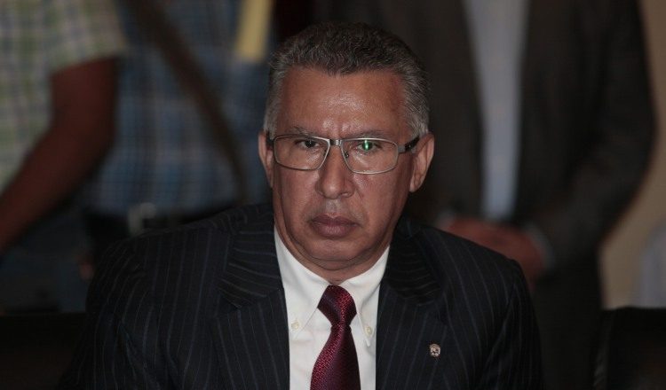 Director de la CSS, Alfredo Martiz, recibe un llamado de atención. /Foto: Archivo