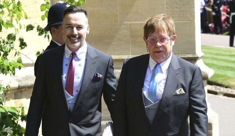 2.  David Furnish y Elton John.