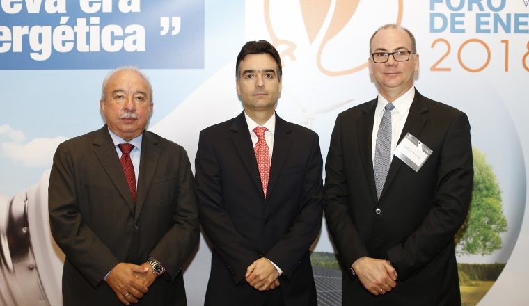 2. Ricardo Barranco, Esteban Barrientos y Miguel Bolinaga. 