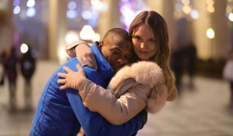 Tiene como protagonistas a Joshua Blake, Elmis Castillo y Ekaterina Pripasnikova.