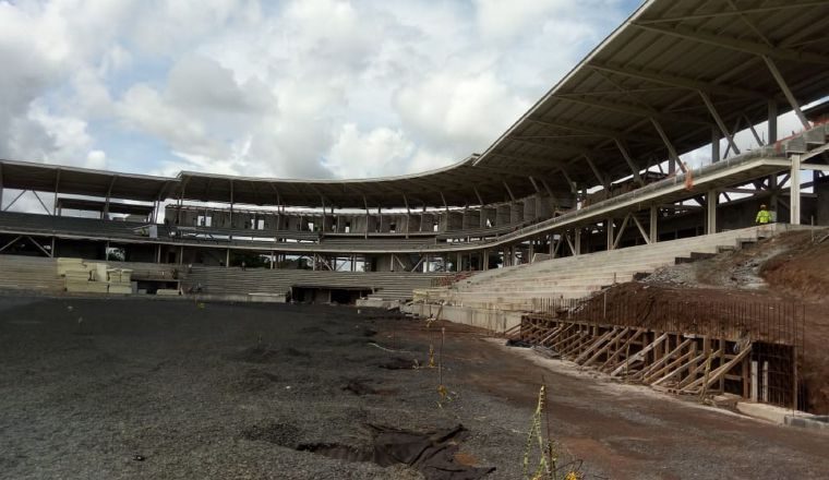 Trabajos de construcción del estadio.