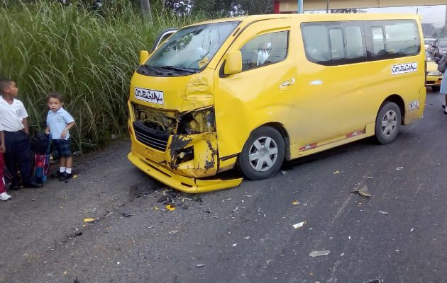 El fuerte impacto dejó daños en los vehículos. Foto: Diómedes Sánchez.