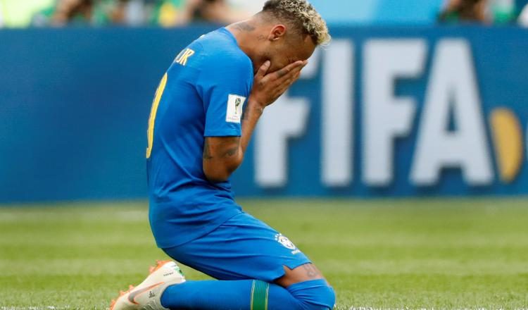 Neymar Jr. anotó uno de los goles del triunfo brasileño. EFE