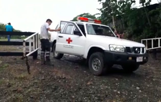 Los miembros de la Cruz Roja, fueron los primeros en llegar al área. Foto/José Vásquez