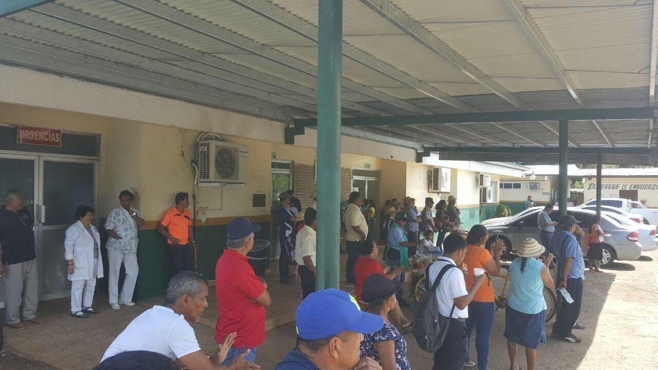 Nosocomio con problemas de hacinamiento y deterioro. Foto: Víctor Eliseo Rodríguez. 