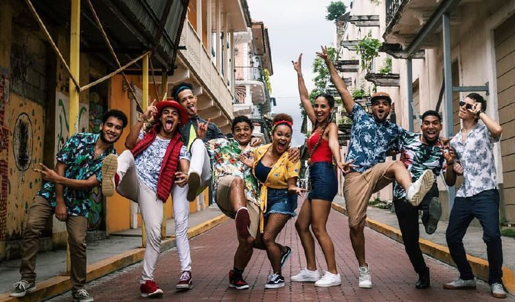 El tema que supuestamente plagiaron los uruguayos a Mecánik Informal es 'El party se pone caliente'.