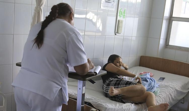 Exigen mejora salarial. EFE