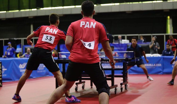 El equipo de tenis de mesa fue el primero en estrenarse por Panamá ayer, con derrotas ante Guatemala y El Salvador. /Foto Twitter