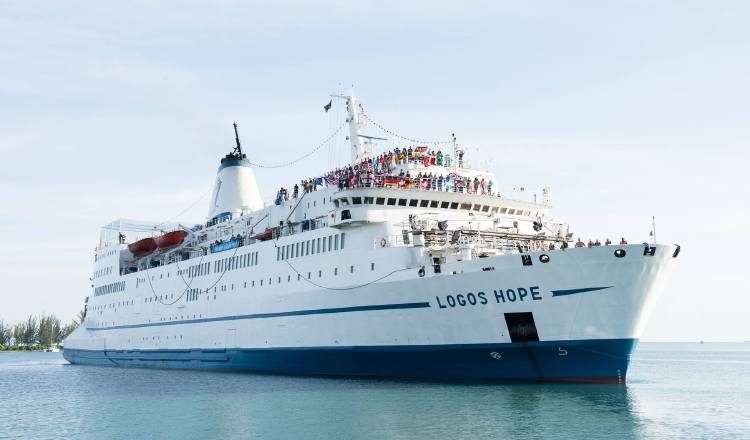 Habilitarán transporte en Albrook y Cocolí para visitar el barco.