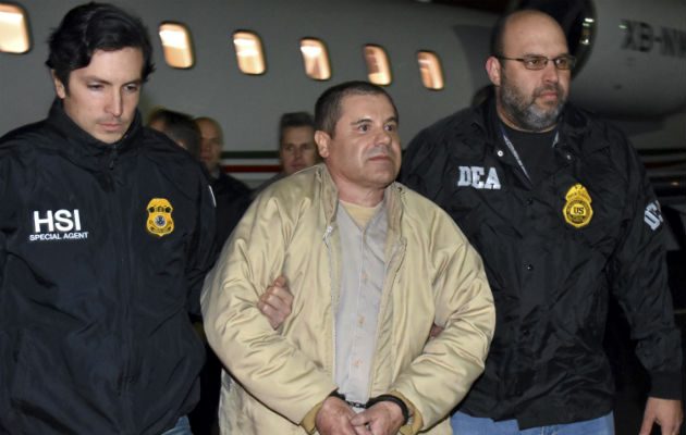 Joaquín "El Chapo" “El Chapo” Guzmán  fue extraditado de México a Nueva York en enero del 2017.