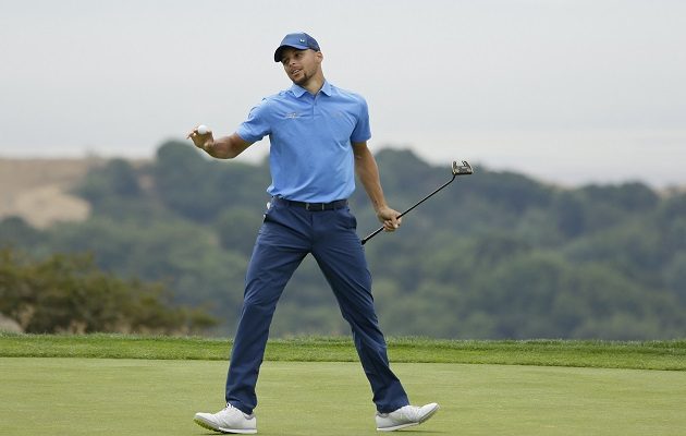 Curry es un apasionado por el golf.