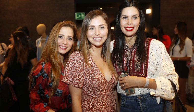 2.  Liz Rivas, Katherine Mojica y Marivic Flores.