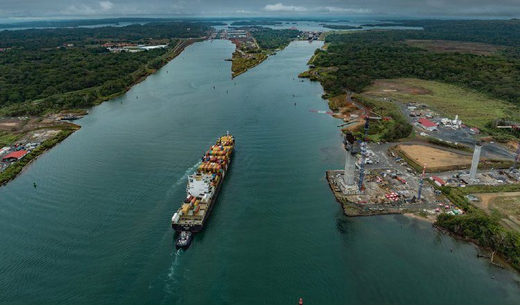 El Canal de Panamá se prepara para afrontar nuevos retos en la parte logística. Archivo