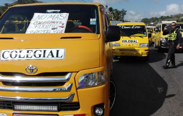 Estos transportistas no descartan el cierre de calles. Foto: Archivo/Ilustrativa.